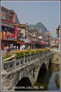La ville de Yangshuo et la rivière Li