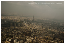 Vue aérienne sur la Tour Eiffel à Paris