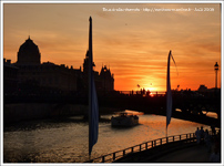 Coucher du soleil sur la seine à Paris 