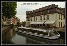 Promenade en bateau sur les rives de l'Ill